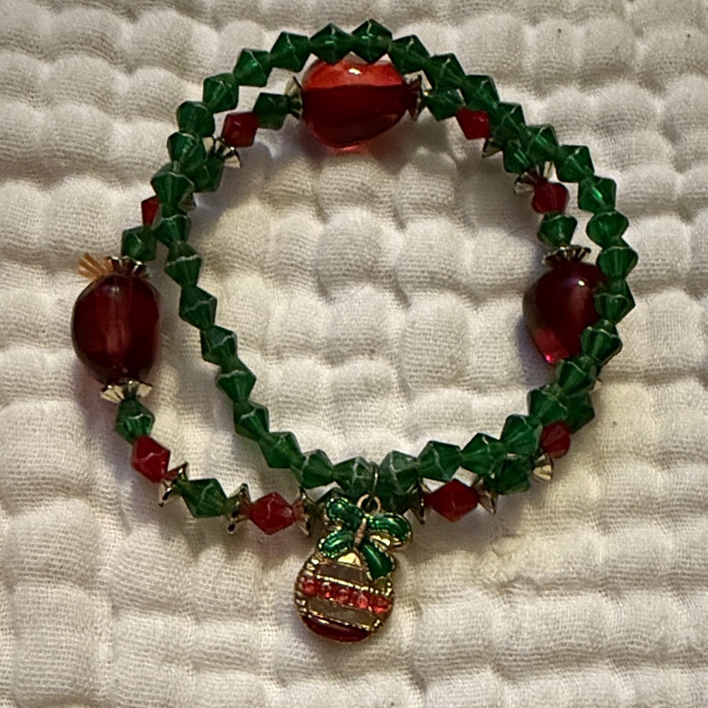 Festive Green and Red Beaded Bracelet